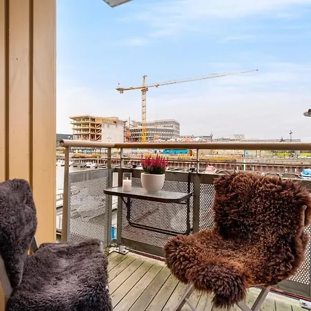 Apartment In Centre With View Of The Canal Trondheim