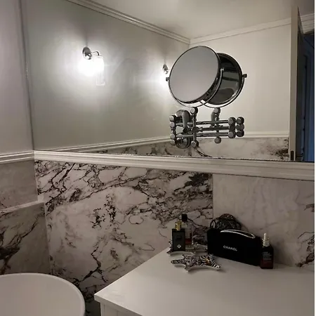 In Centre With View Of The Canal Апартаменты